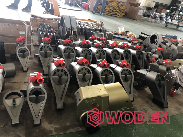 沃頓液壓扳手使用情景 沃頓液壓扳手使用情景